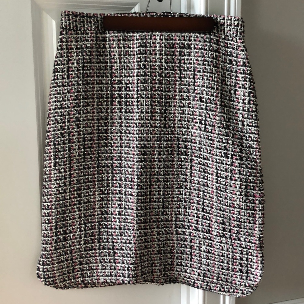 Ann Taylor size 4 chenille skirt